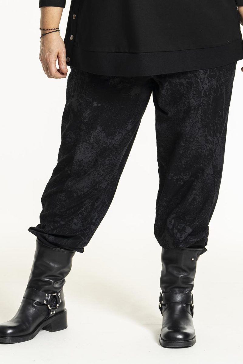gHANANE Byxor i viskos, Black/grey print