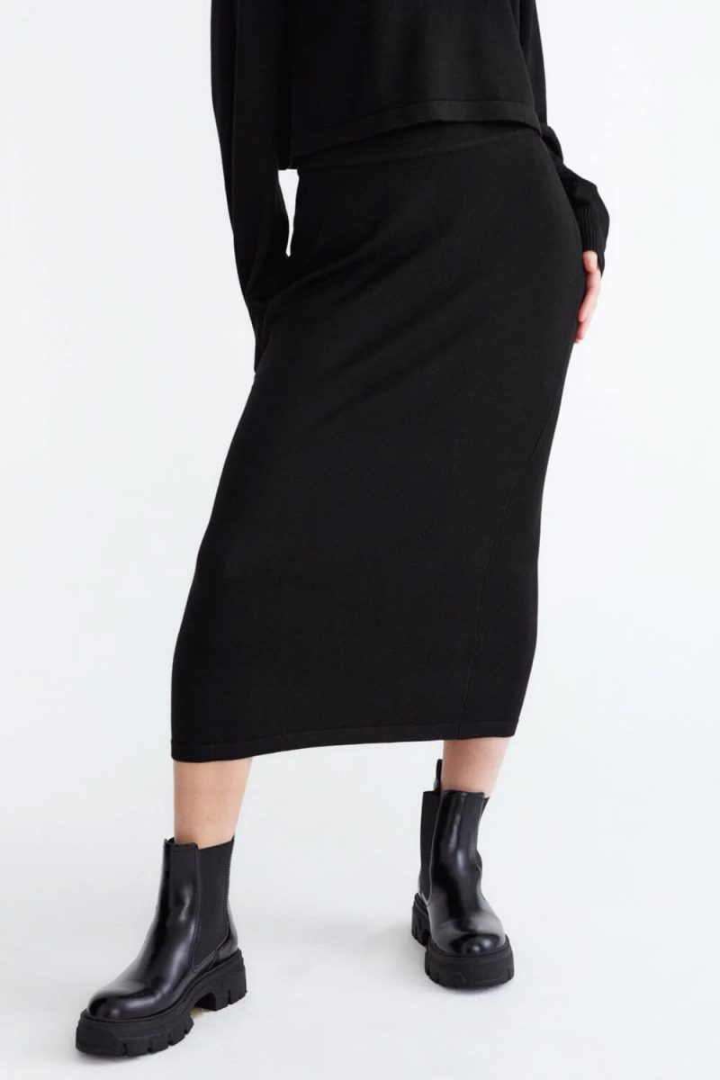 ELVINA Stickad kjol i bambu/kashmir, Black