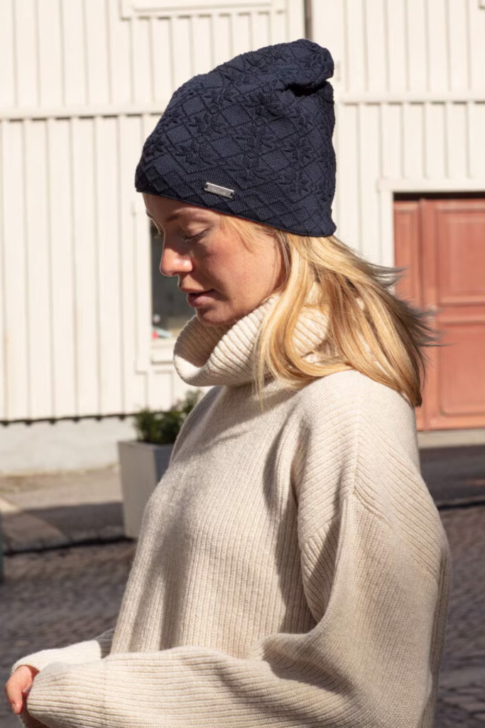 ANNA Mössa i bomull, Dk navy