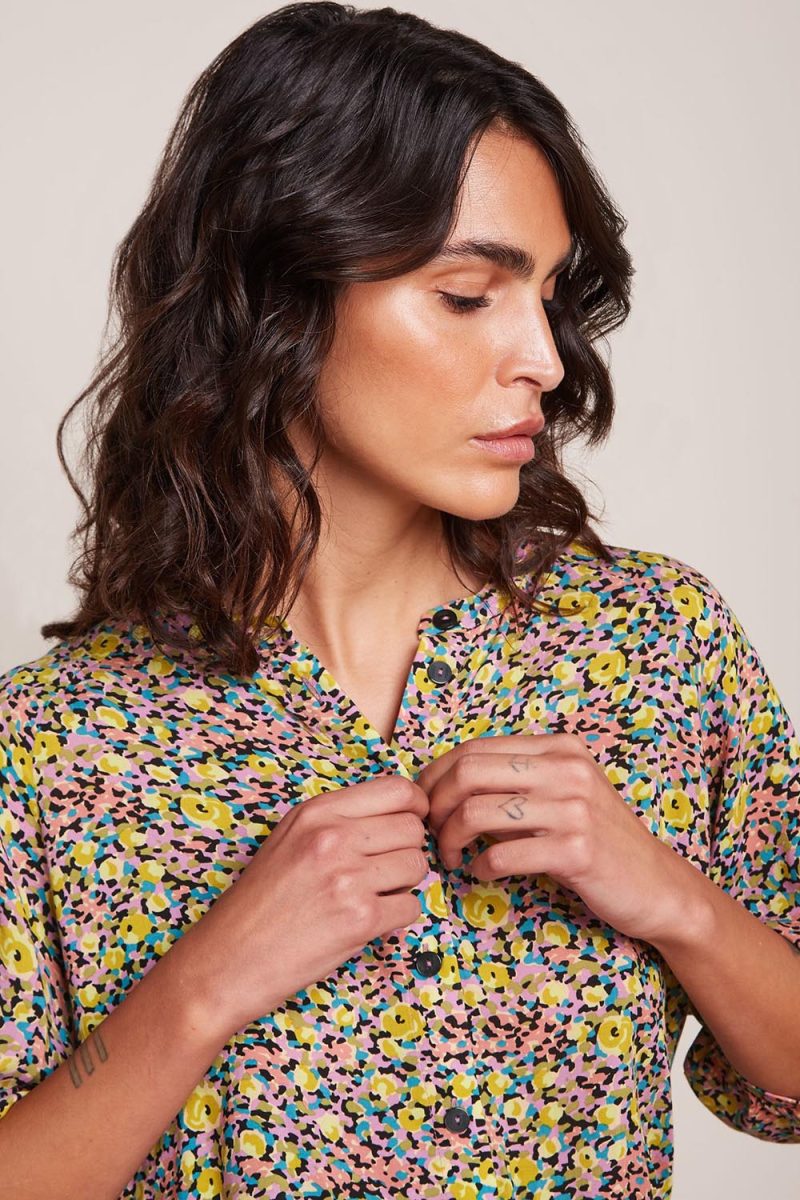 CYBIL MOUCHE WOVEN Blus i viskos, Orchid Pink