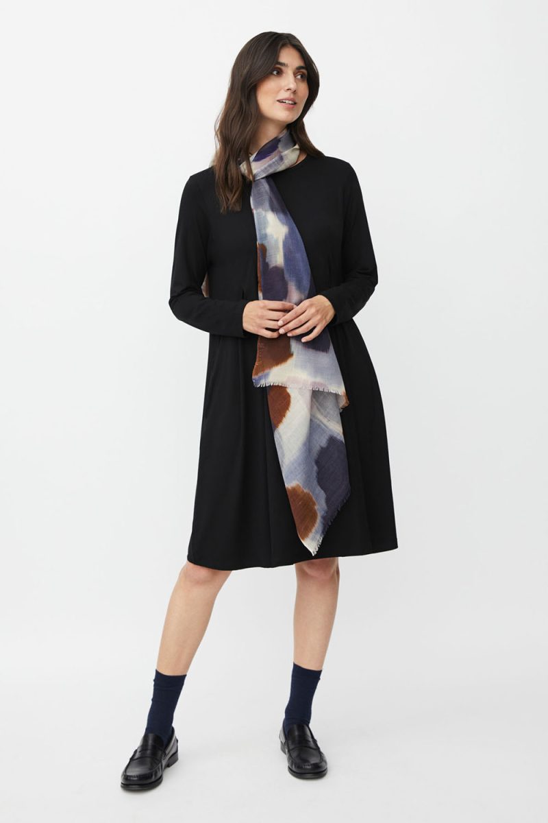 MaAJAKSA Scarf i ull/bomull, Navy Blazer