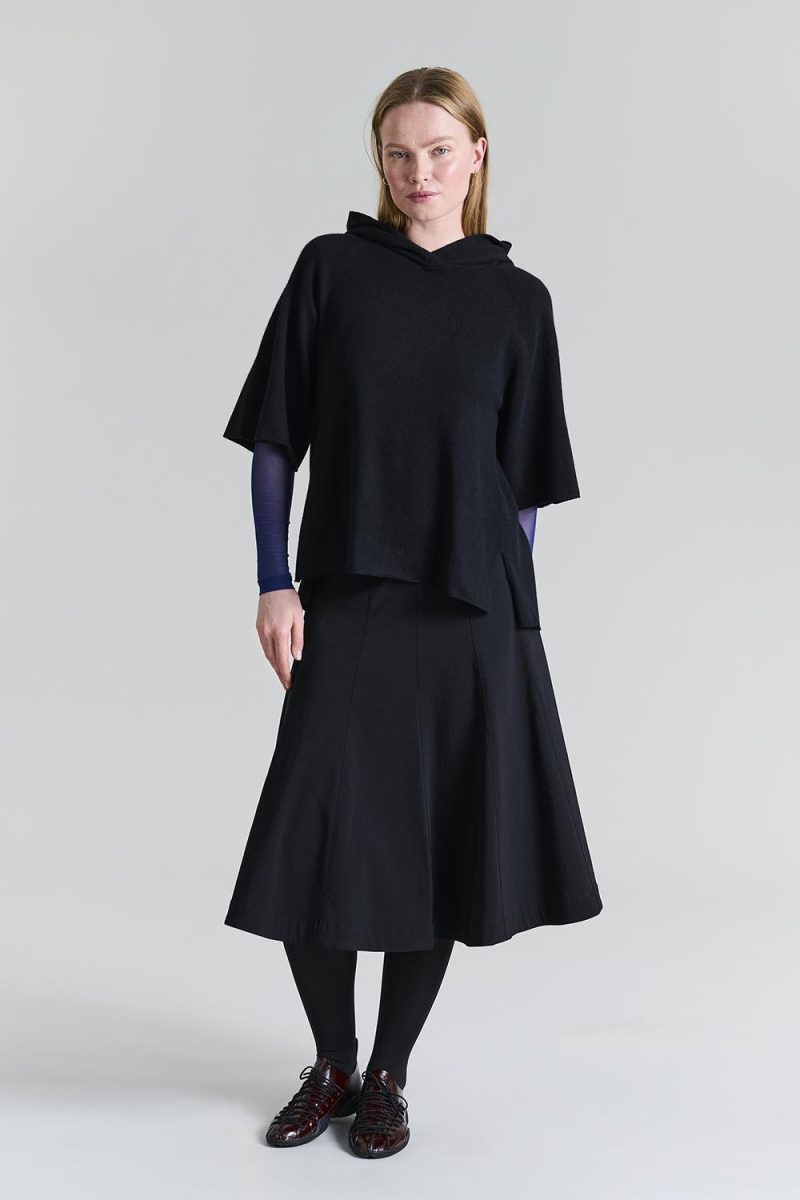 CLOUD CASHMERE Topp med luva i kashmir/viskos, Black