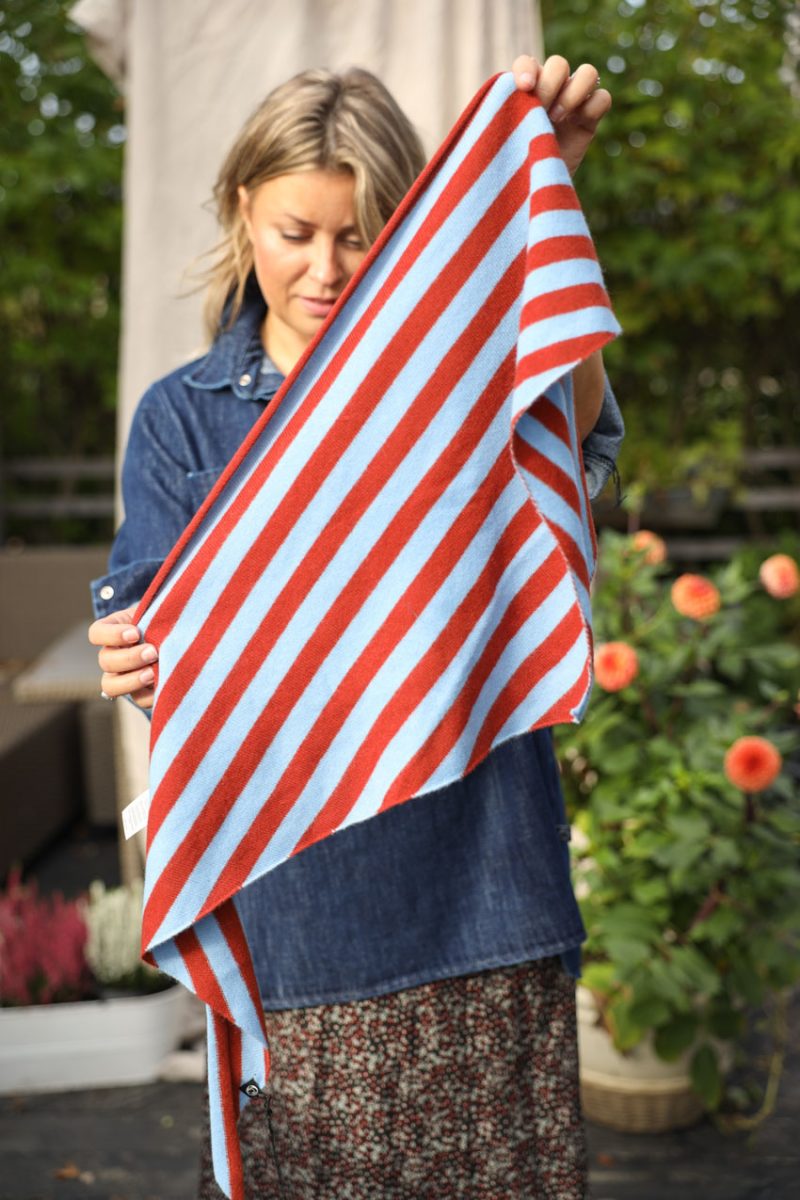 DANECHARMER Sjal i ull, Dk Brick/Lt Blue Grey