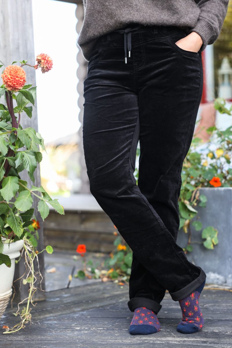 TESSY Byxor i bomullssammet, Black