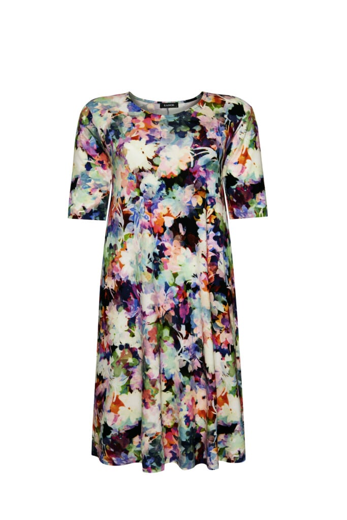 MAJA Klänning i viskostrikå, Bloom