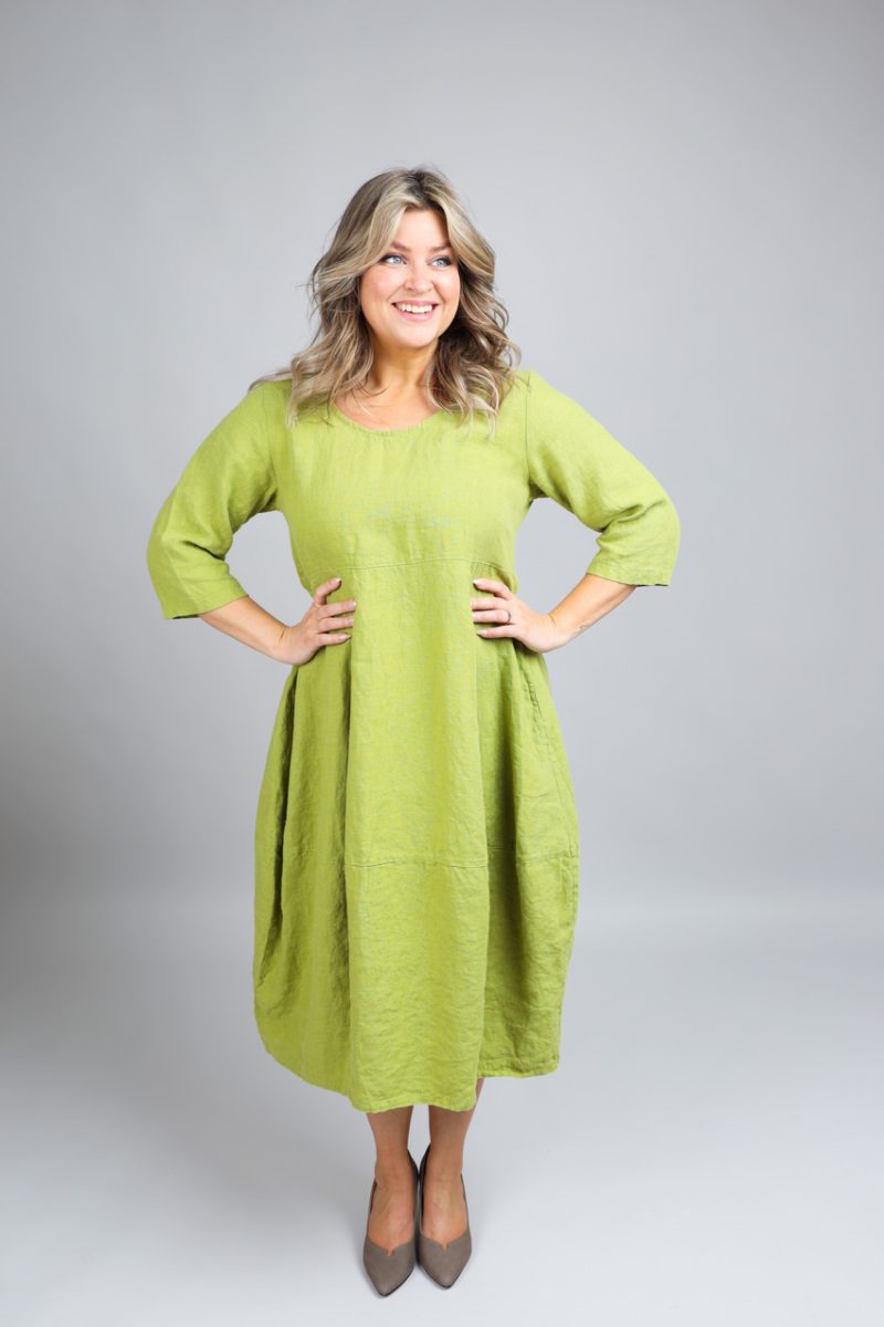 Ballongklänning i lin, Olive