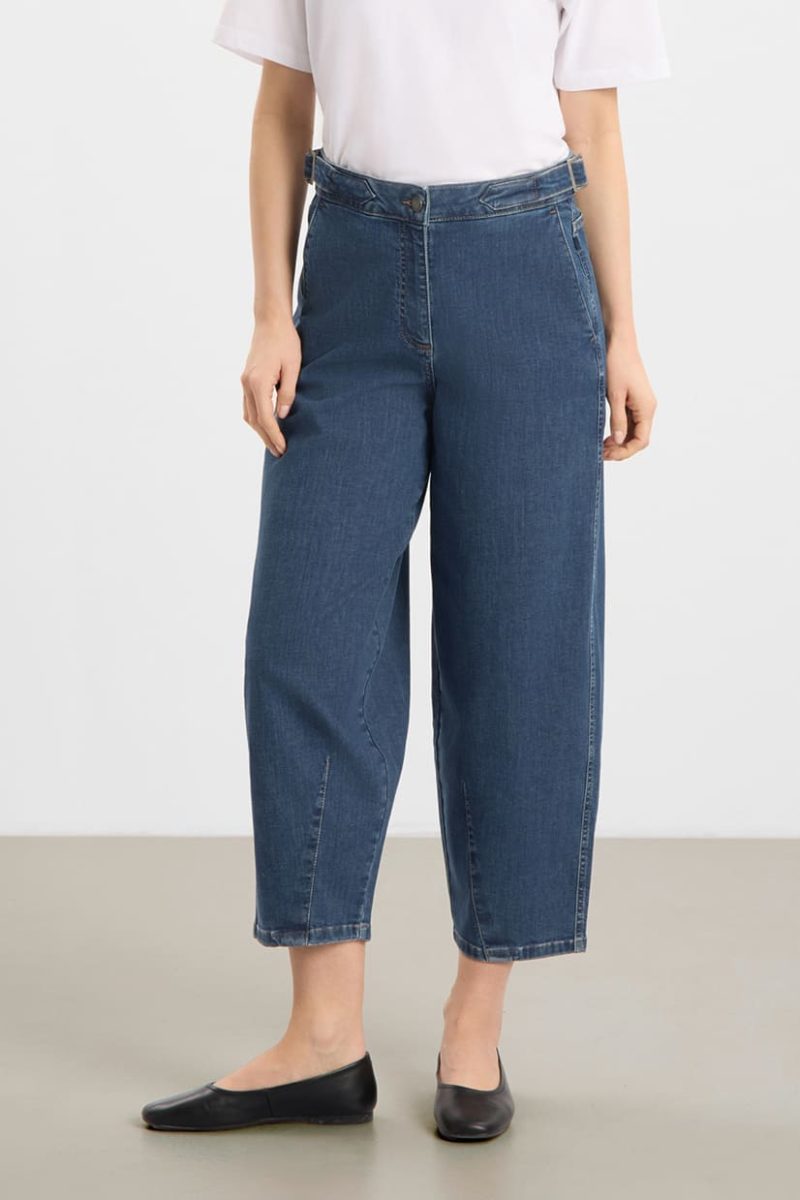 FREYA TAPERED LOOSE CROPPED Byxor i stretchig bomullsdenim, Blue Denim