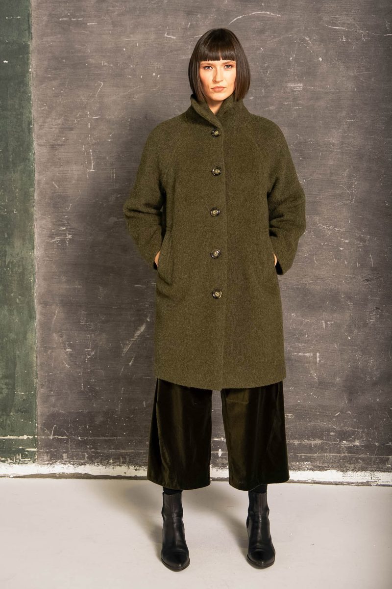 JOHANA-12 Kappa i 100% ull, Moss green